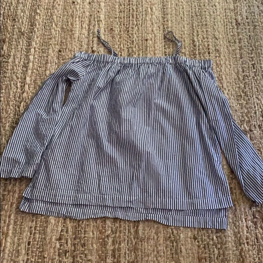 Velvet Heart off the shoulder top, size S